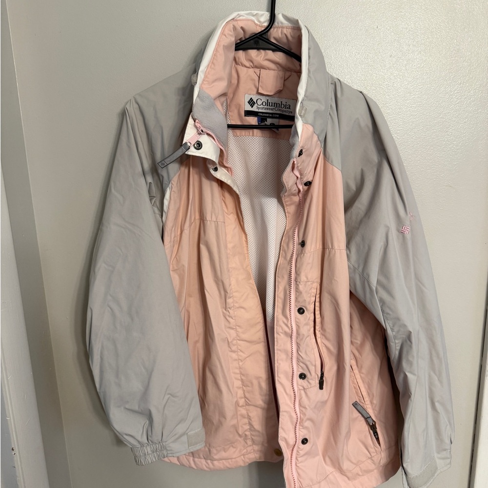 Columbia Women's Light Pink and Gray Ski Jacket